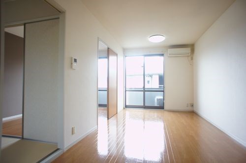  シルクタウン Ｃ棟 こちらの物件はMODE不動産なら割引対象の１部屋です。