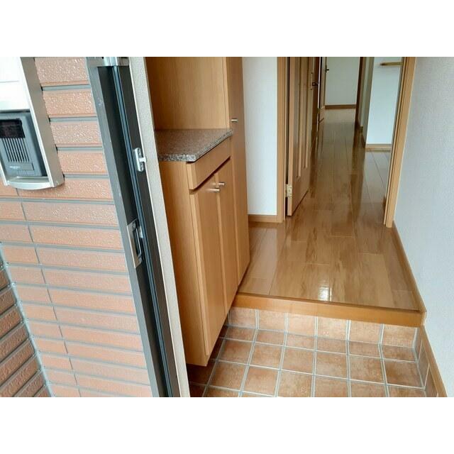 　サンプラザ　Ｂ棟　 玄関