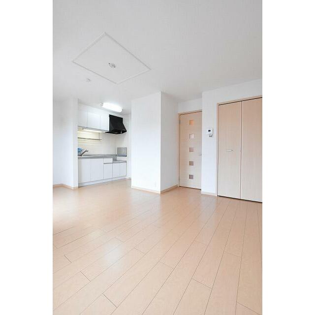 　エベレスト こちらの物件はMODE不動産なら割引対象の１部屋です。