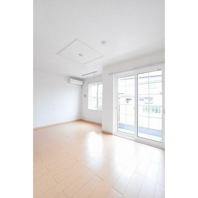 　エベレスト こちらの物件はMODE不動産なら割引対象の１部屋です。
