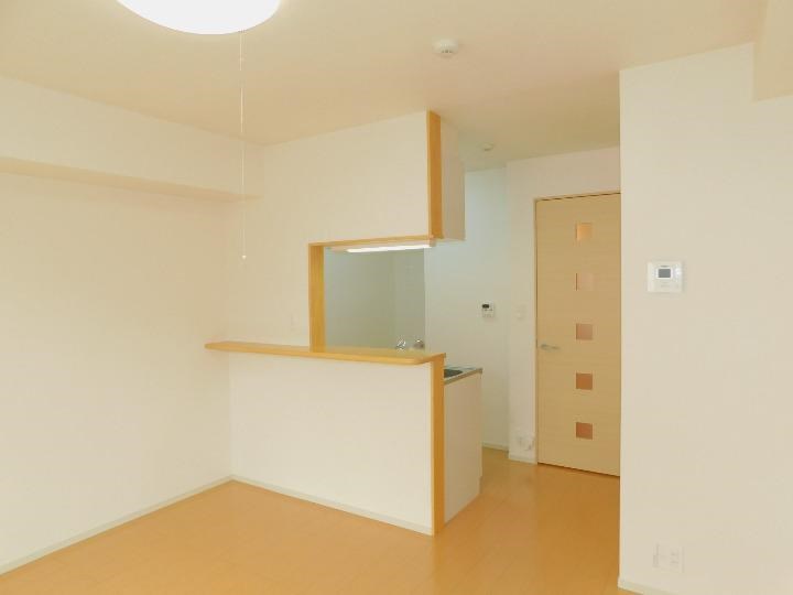 　サニー・プレイス　 こちらの物件はMODE不動産なら割引対象の１部屋です。