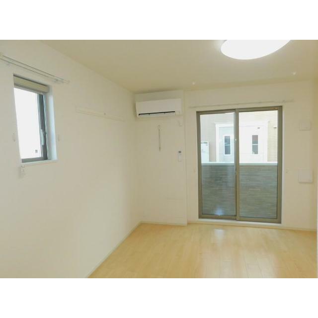　アミスタープレイス　 こちらの物件はMODE不動産なら割引対象の１部屋です。