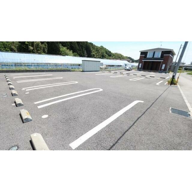 　ヴィラージュ　ルパン　Ⅱ号棟　 こちらの物件はMODE不動産なら割引対象の１部屋です。