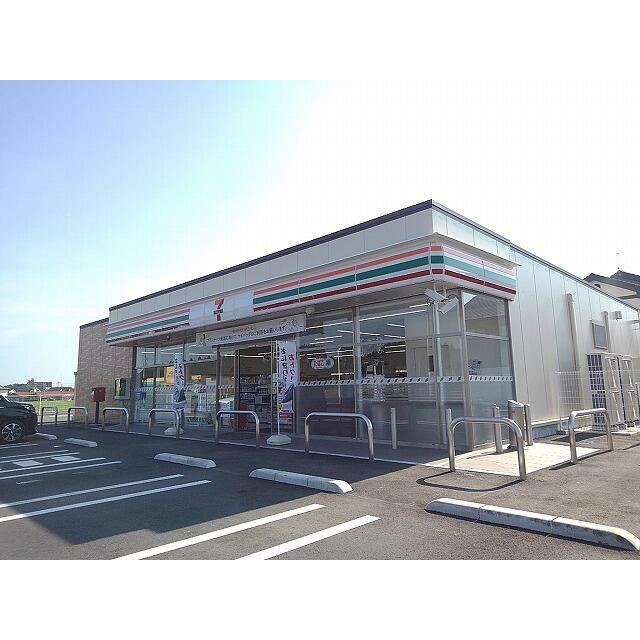 　ヴィラージュ　ルパン　Ⅱ号棟　 セブンイレブン中田原工業団地南