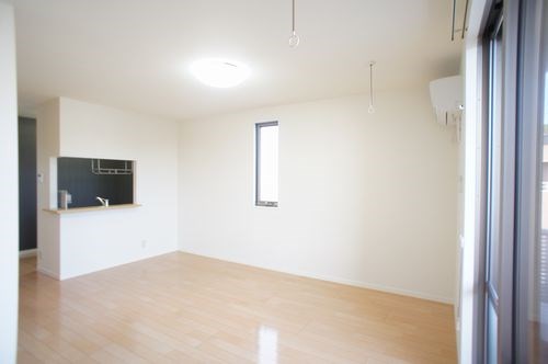 　サンフリーズ こちらの物件はMODE不動産なら割引対象の１部屋です。