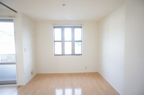 　サンフリーズ こちらの物件はMODE不動産なら割引対象の１部屋です。