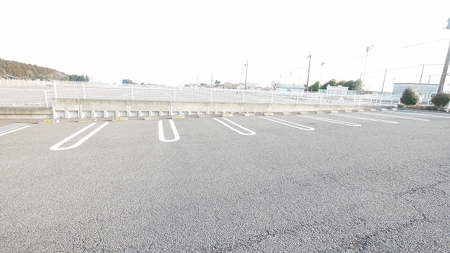 カプリーチョ・ブリッサＡ 駐車場