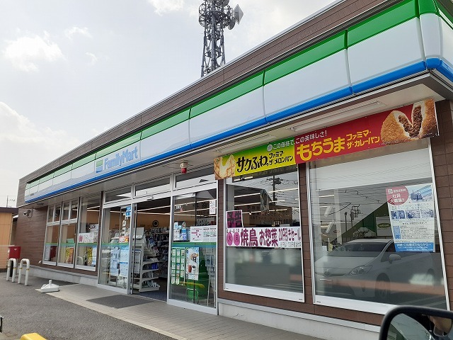 クレセントＢ ファミリーマート矢板長峰店まで900m