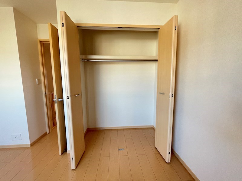 　アヴィオン　ディス　 こちらの物件はMODE不動産なら割引対象の１部屋です。