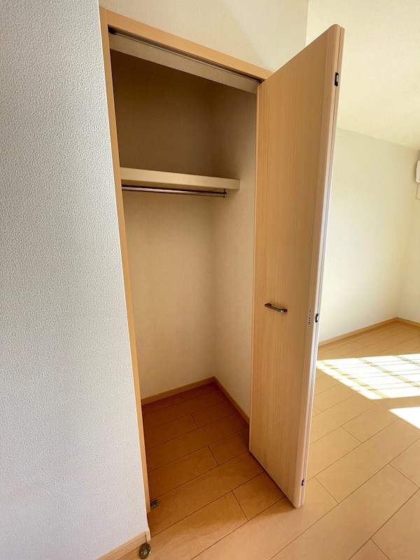 　アヴィオン　ディス　 こちらの物件はMODE不動産なら割引対象の１部屋です。