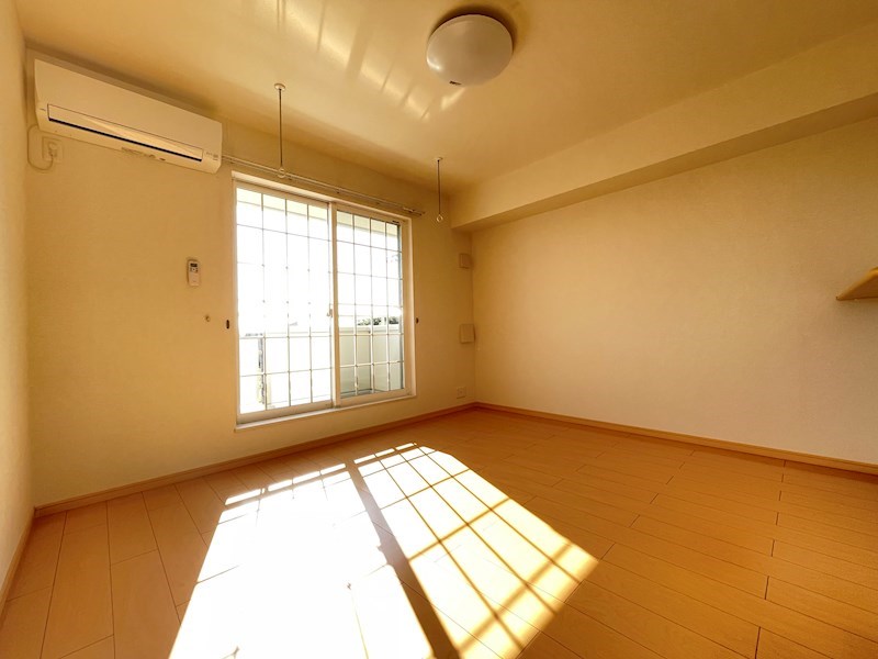 　アヴィオン　ディス　 こちらの物件はMODE不動産なら割引対象の１部屋です。