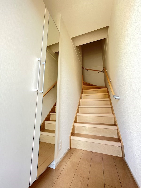 　ティアラ　サンク　 こちらの物件はMODE不動産なら割引対象の１部屋です。
