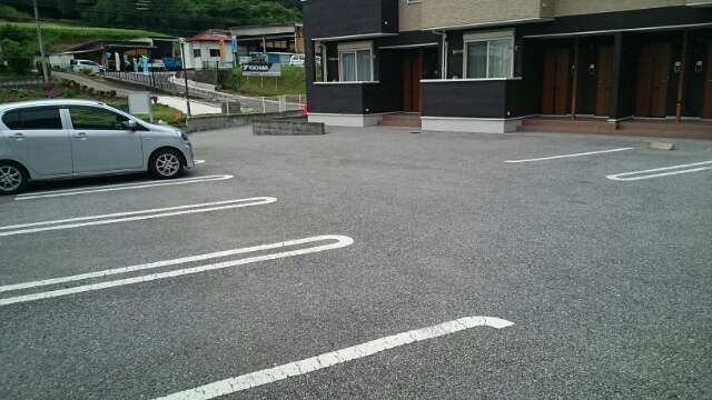 サンスクエアＢ 駐車場