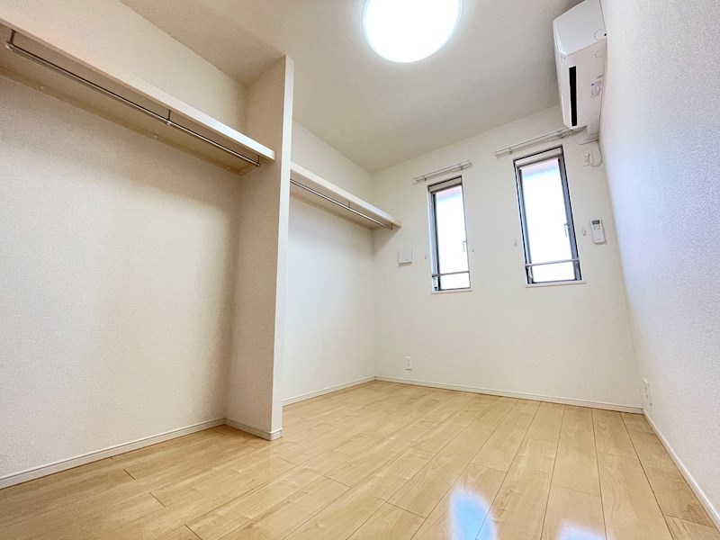 　アミスタープレイス こちらの物件はMODE不動産なら割引対象の１部屋です。