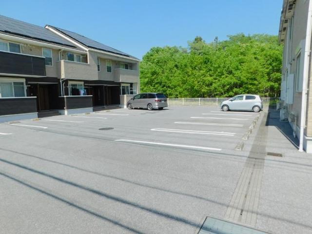 　サンスクエア　Ｂ棟　 こちらの物件はMODE不動産なら割引対象の１部屋です。