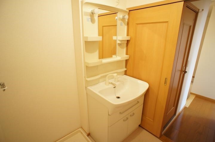 　カレントＳ・Ｋ　B棟　  こちらの物件はMODE不動産なら割引対象の１部屋です。