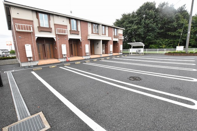 クライスＢ 駐車場