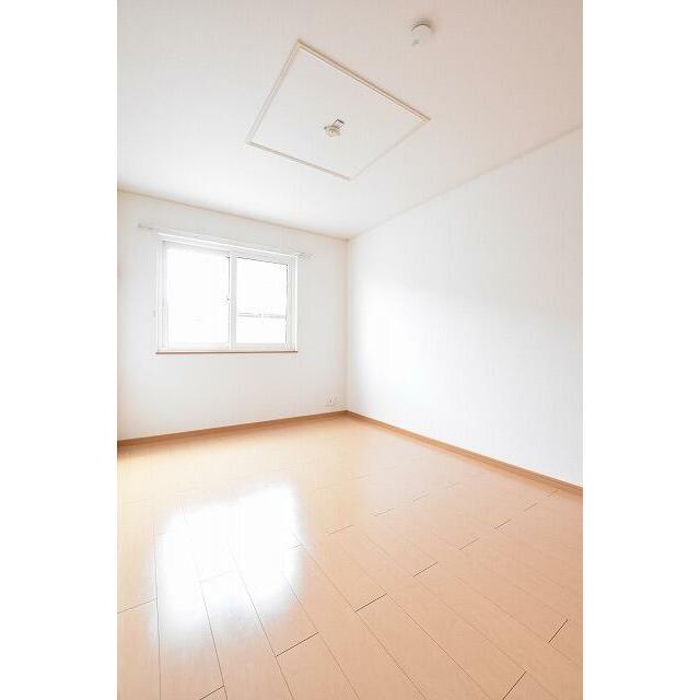 　レヂデンス岡野　 こちらの物件はMODE不動産なら割引対象の１部屋です。