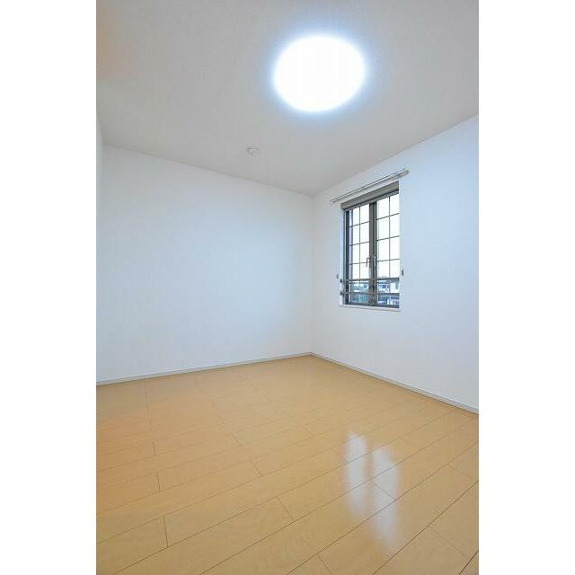 　ディアヴニール こちらの物件はMODE不動産なら割引対象の１部屋です。