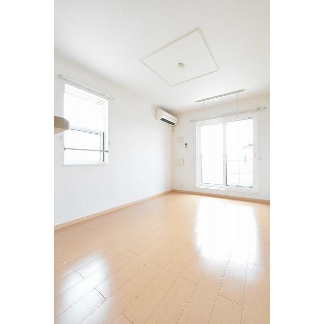 　エベレスト こちらの物件はMODE不動産なら割引対象の１部屋です。