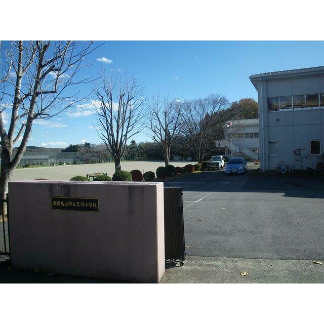 　ヴィラ・アイシス．Ｎ 荒川小学校