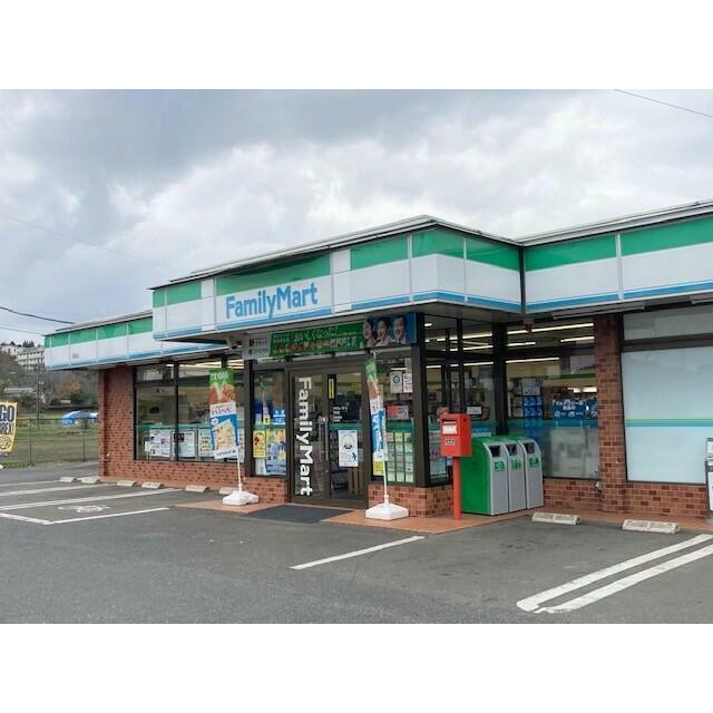 ル・シエル ファミリーマート市貝店