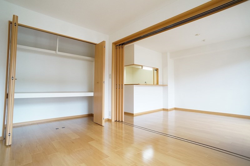 　エテルノ・グランデ参番館　 こちらの物件はMODE不動産なら割引対象の１部屋です。