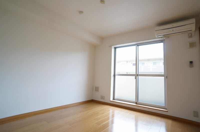 　エテルノ・グランデ参番館　 こちらの物件はMODE不動産なら割引対象の１部屋です。