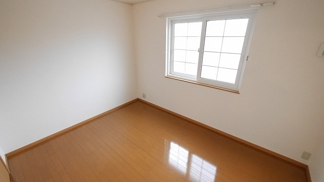 　エンペラー　Ａ棟 こちらの物件はMODE不動産なら割引対象の１部屋です。