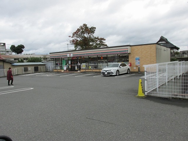 オリゾンⅡ セブンイレブン那須烏山中央店まで700m