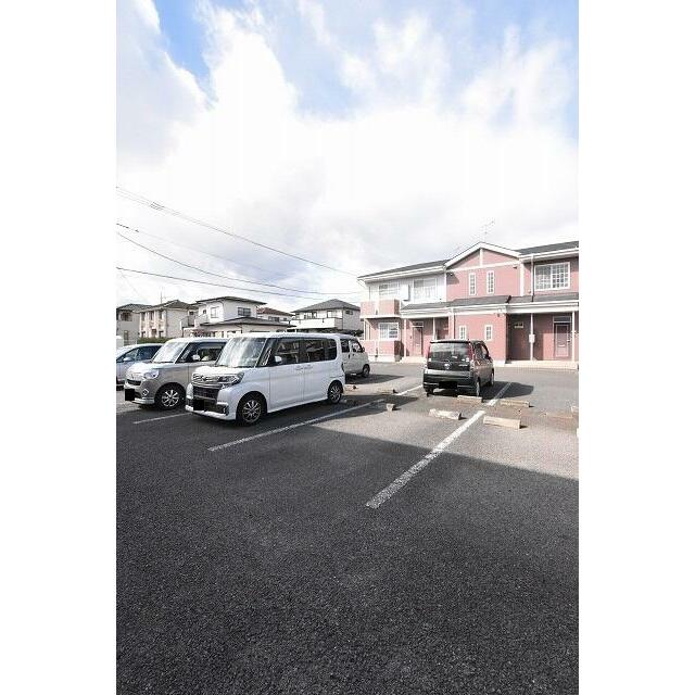 　東三島５７５ハイツ　Ｂ棟　 駐車場