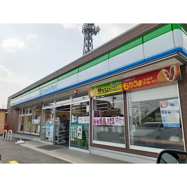 　クレセント　Ｃ棟　 ファミリーマート矢板長峰店