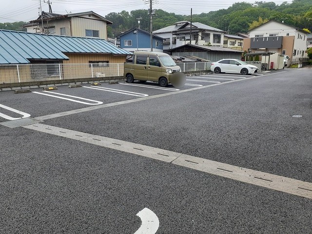 　オリゾン　Ⅱ号棟　 駐車場