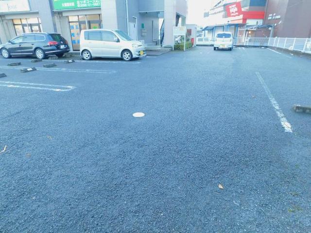 ヴァイオレット 駐車場