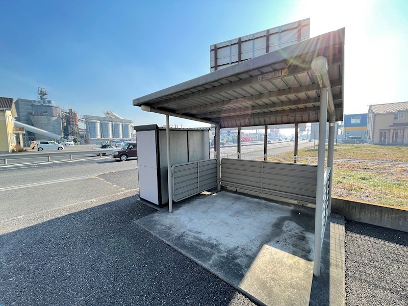 　ストリート　サイド　 こちらの物件はMODE不動産なら割引対象の１部屋です。