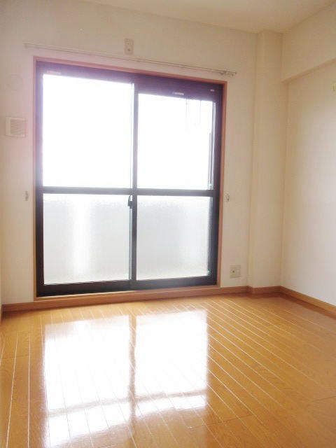 　クラージュ　ドゥー　 こちらの物件はMODE不動産なら割引対象の１部屋です。