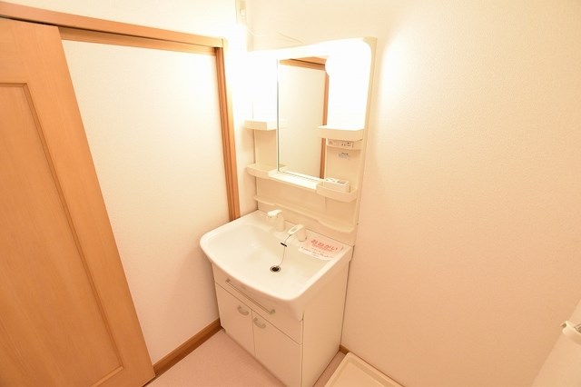 　グローリア　Ａ棟　 こちらの物件はMODE不動産なら割引対象の１部屋です。