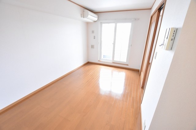 　グローリア　Ａ棟　 こちらの物件はMODE不動産なら割引対象の１部屋です。
