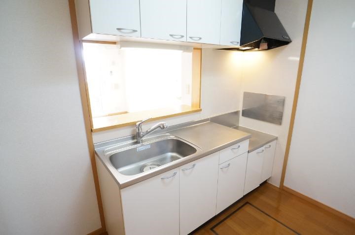 　シュティルグランツ　Ⅱ号棟　 こちらの物件はMODE不動産なら割引対象の１部屋です。