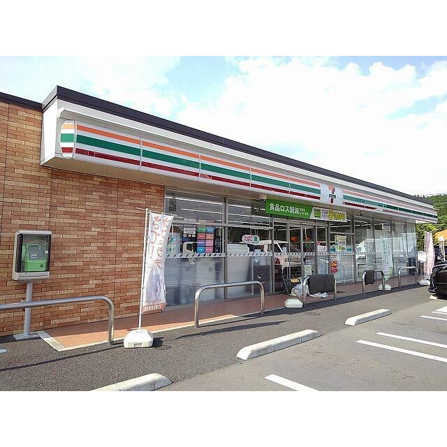 フラワーズ Ａ棟　 セブンイレブン矢板中南店