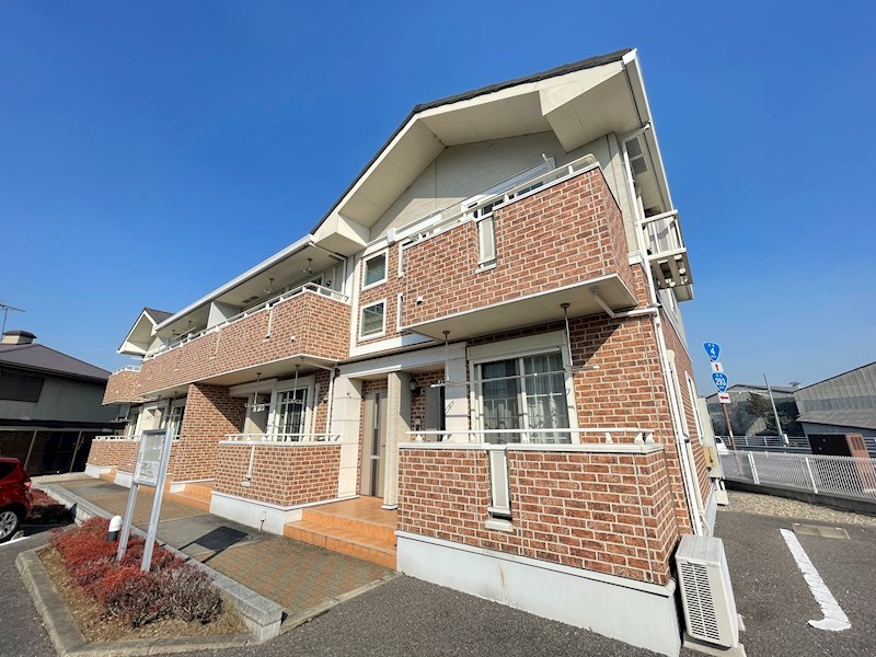 　ストリート　サイド　 こちらの物件はMODE不動産なら割引対象の１部屋です。