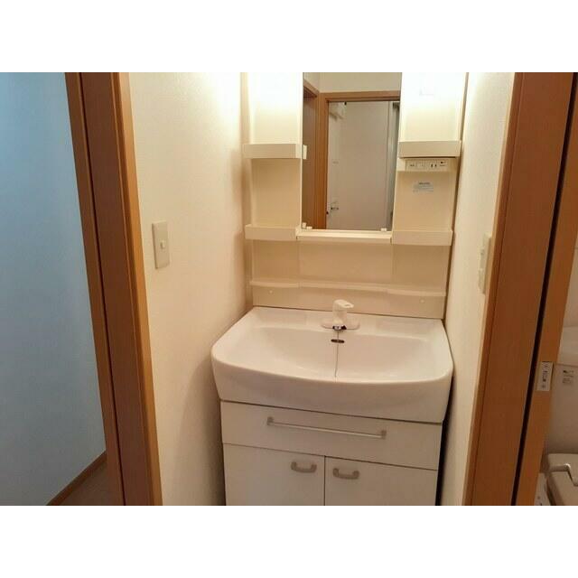 　ヴィラアイシス　 こちらの物件はMODE不動産なら割引対象の１部屋です。