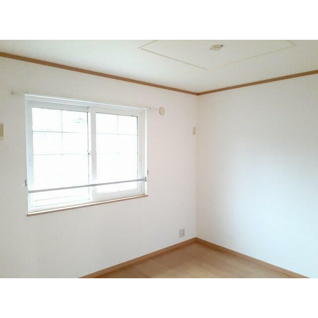 　ヴィラアイシス　 こちらの物件はMODE不動産なら割引対象の１部屋です。
