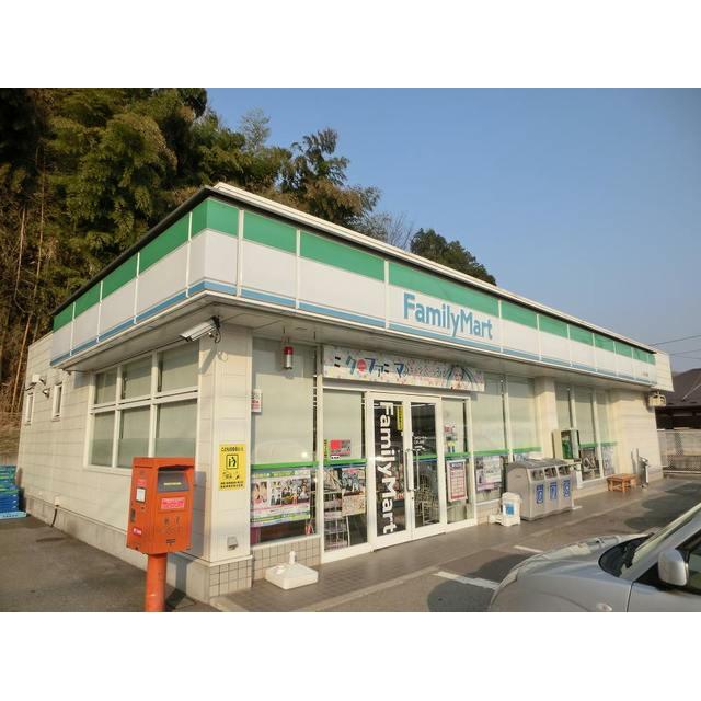 　ヴィラアイシス　 ファミリーマートこぶし台店