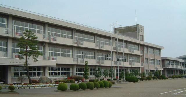 イースト・ヒルＣ 北高根沢中学校まで3700m