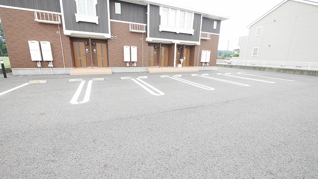 アストレアＡ 駐車場