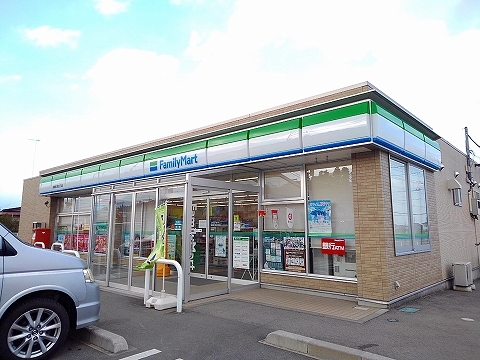 カスカーク・パラッツオＡ ファミリーマート西三島五丁目店まで2200m