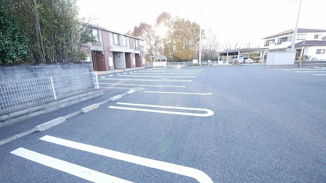 クライスＡ 駐車場
