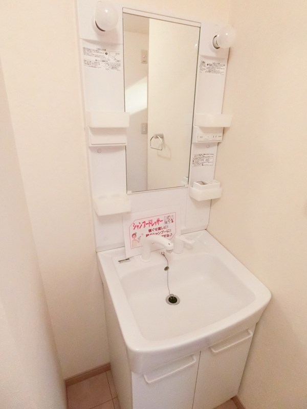 Ｙ＆Ｍルフォン ※同棟同型別部屋内観写真、現状優先となります。