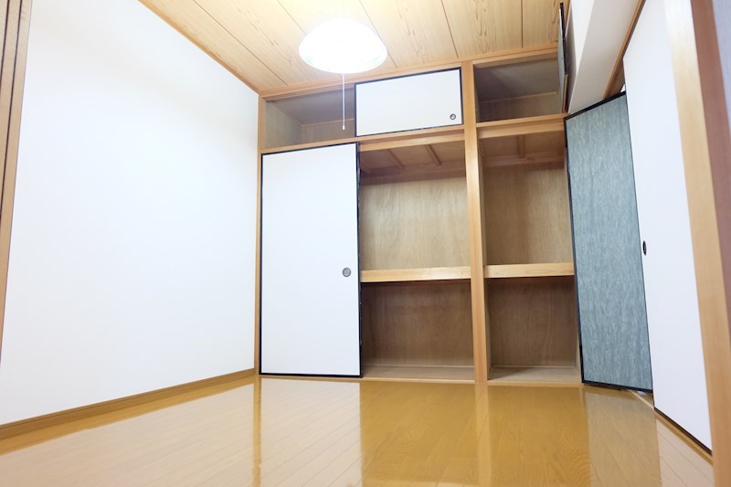 ファミーユみなみ ※同棟同型内観写真、現状優先となります。